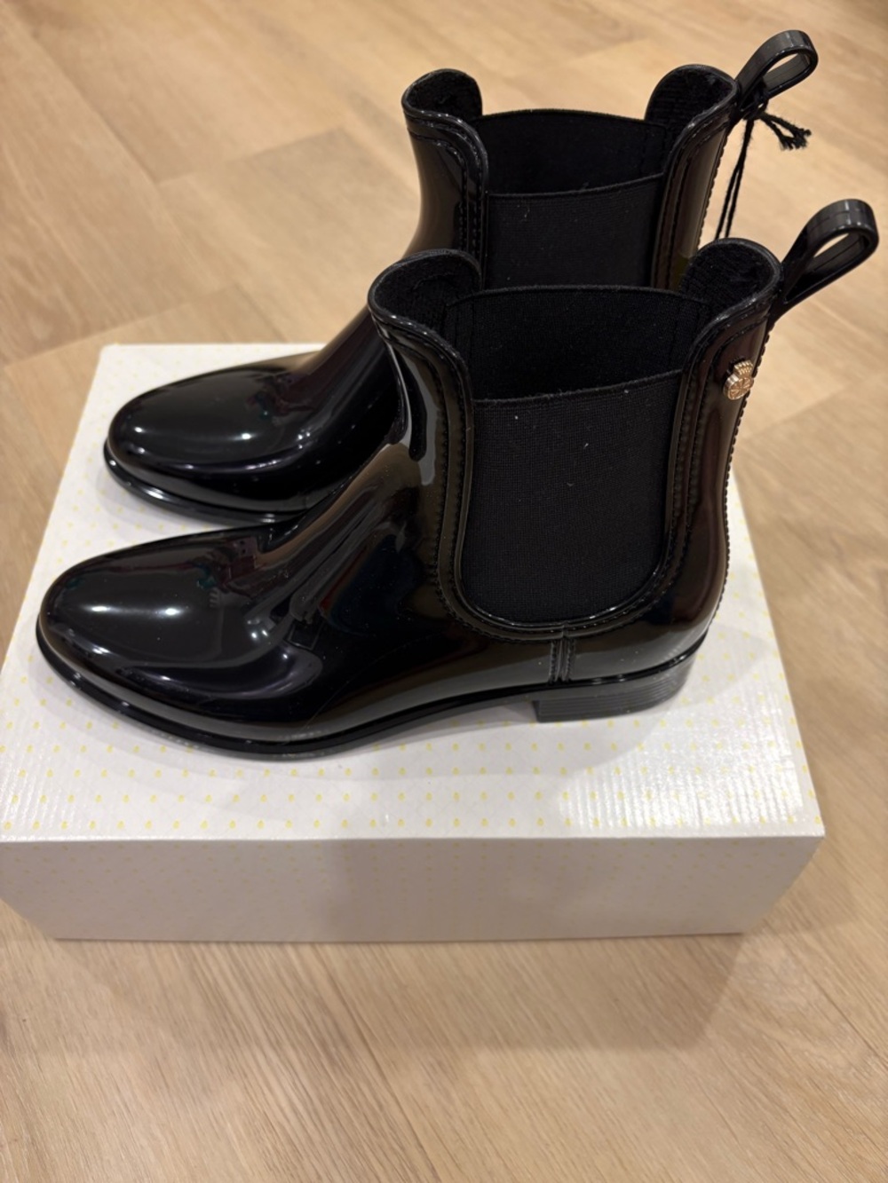 Lemon Jelly Women’s ComfyBlack Gloss Chelsea Rain Boots - Picture 3 of 7